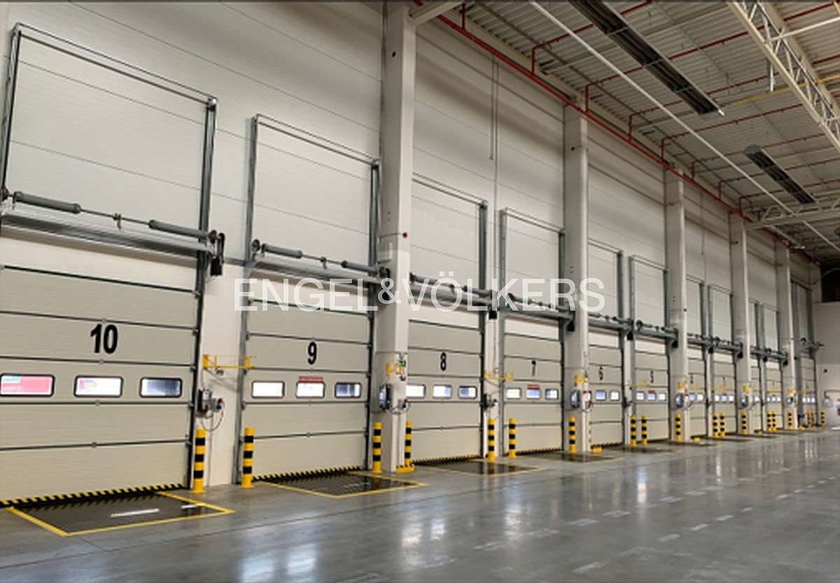 Pronájem skladovacích prostor 4 596 m² – fotografie 2