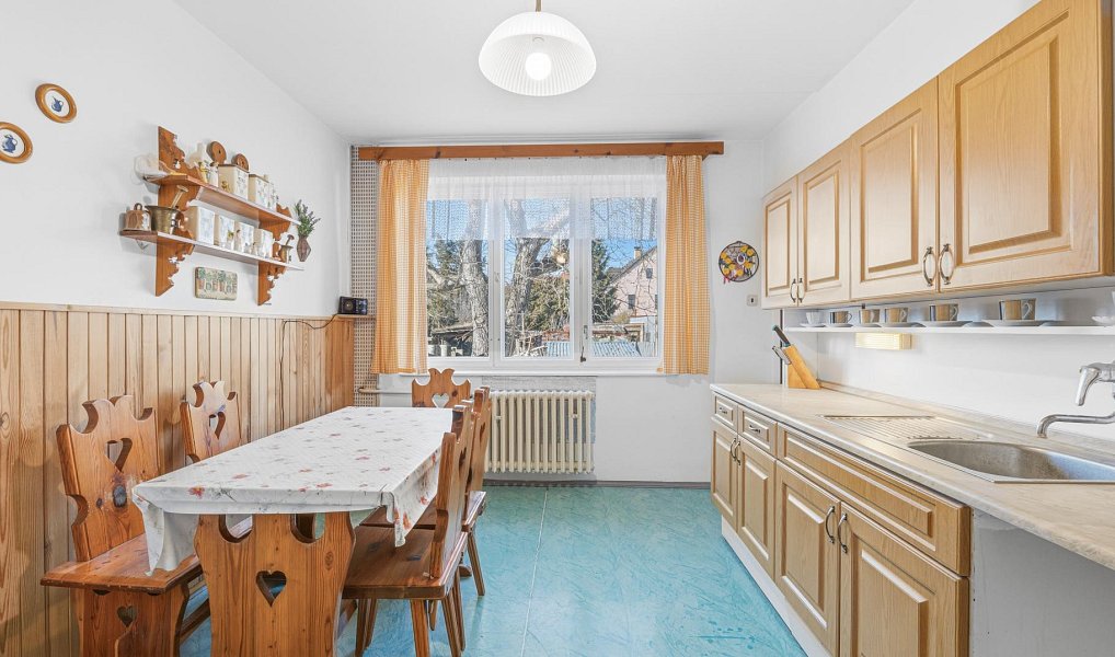 Prodej domu 258 m² s pozemkem 759 m², Úhonice – náhled fotky 2