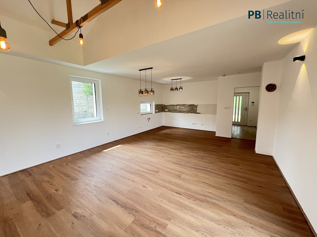 Prodej domu 145 m² s pozemkem 1 386 m² – fotografie 3
