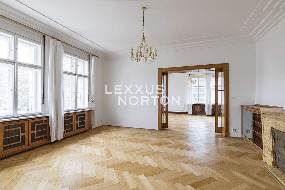 Pronájem bytu 6+kk 246 m²