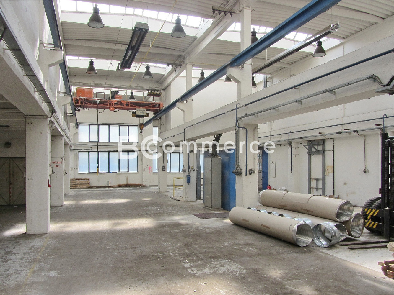 Pronájem skladovacích prostor 527 m²