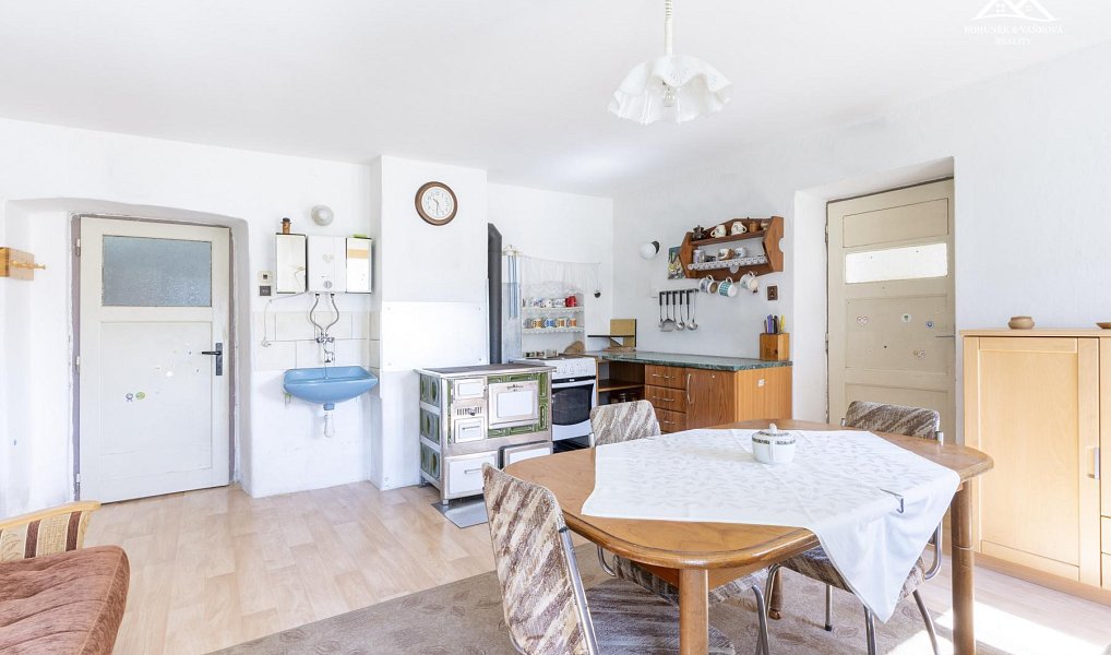 Prodej chaty/chalupy 79 m² s pozemkem 1 491 m², Lány – náhled fotky 5