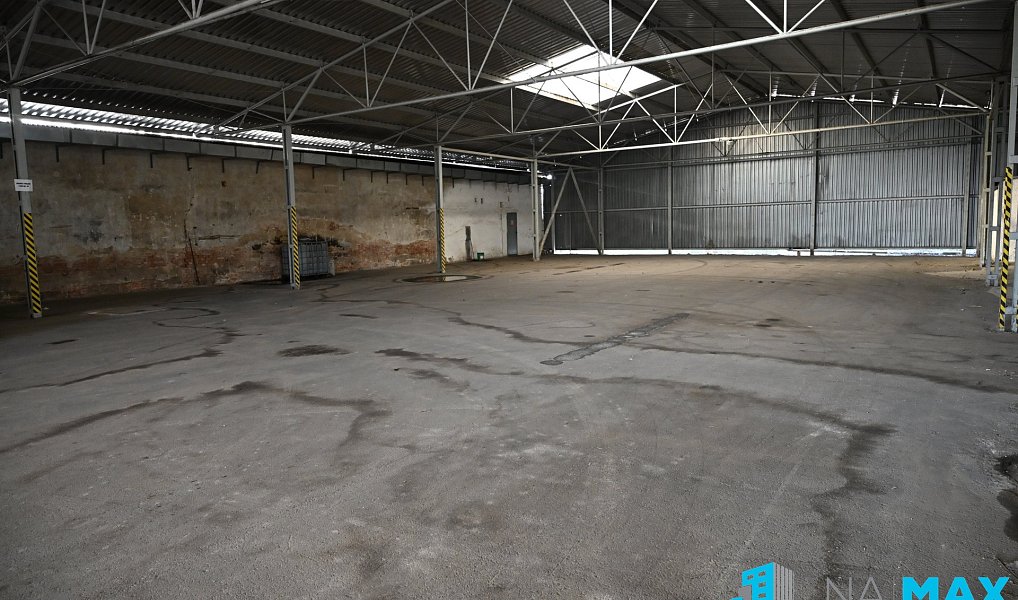 Pronájem skladovacích prostor 970 m², Znojmo – náhled fotky 2