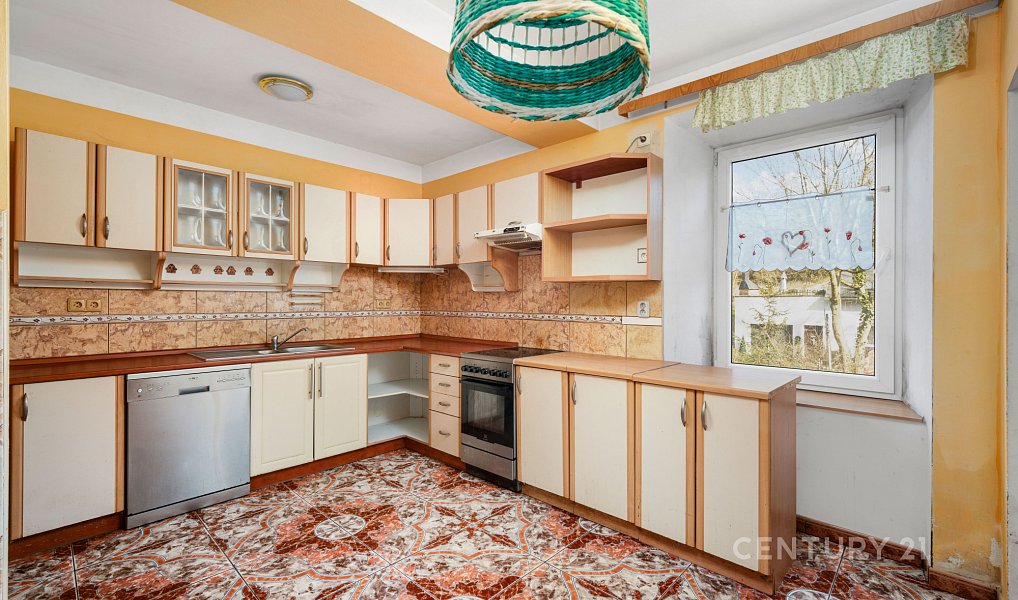 Prodej domu 220 m² s pozemkem 596 m², Oslavany – náhled fotky 10
