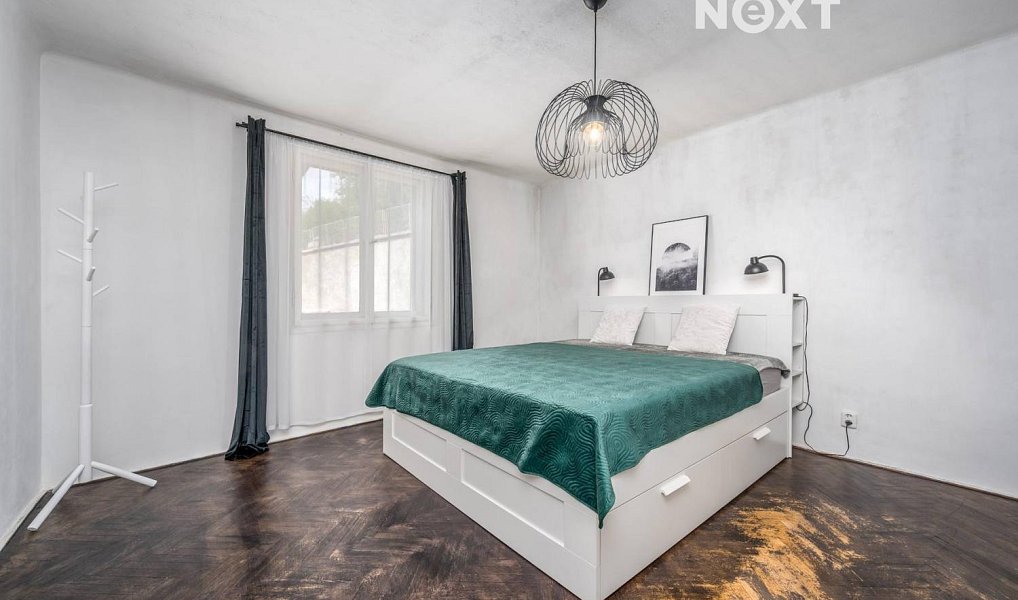 Prodej domu 250 m² s pozemkem 611 m², Zvoleněves – náhled fotky 6