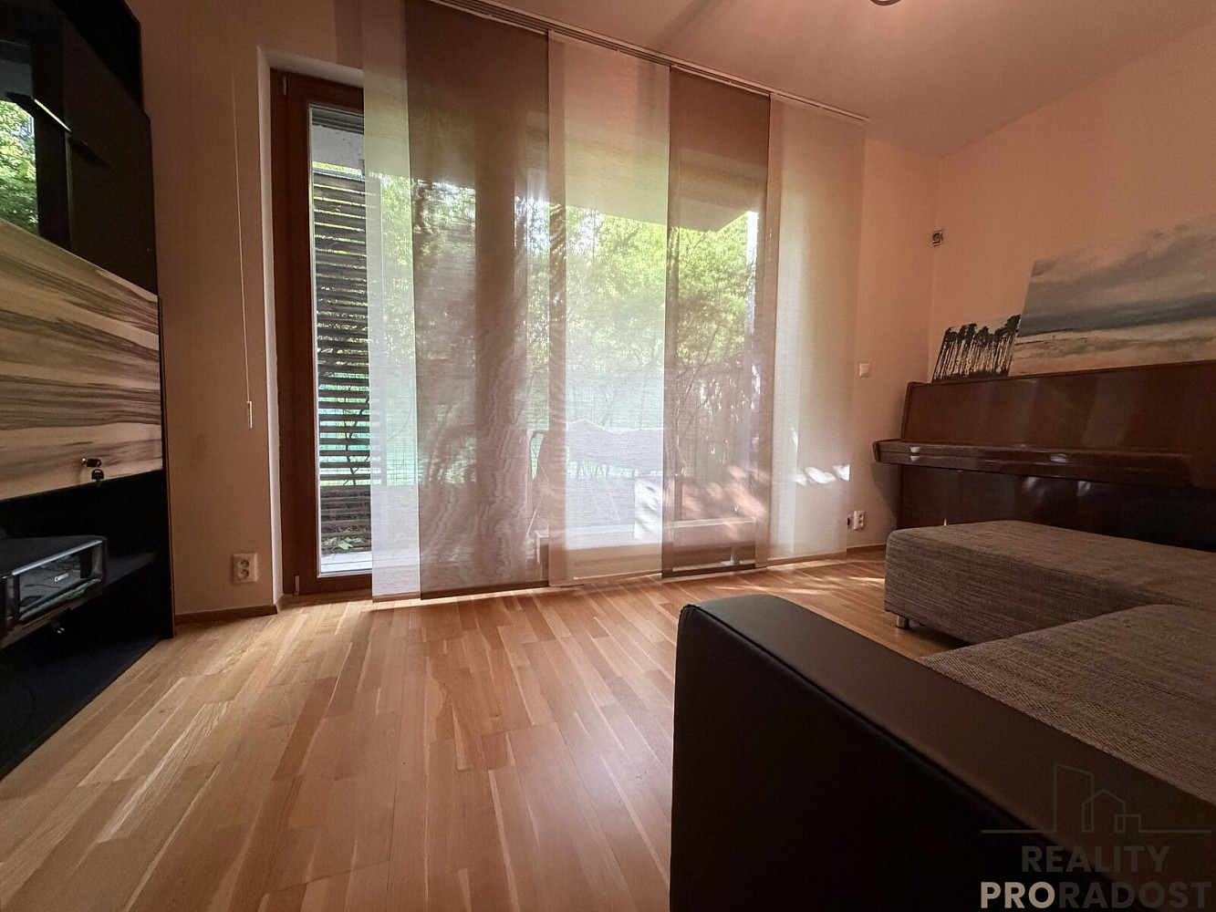 Pronájem bytu 3+kk 89 m² – fotografie 4