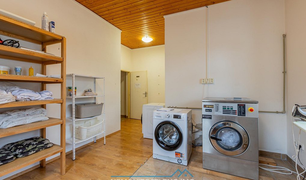 Prodej domu 911 m² s pozemkem 1 785 m², Vranov nad Dyjí – náhled fotky 29
