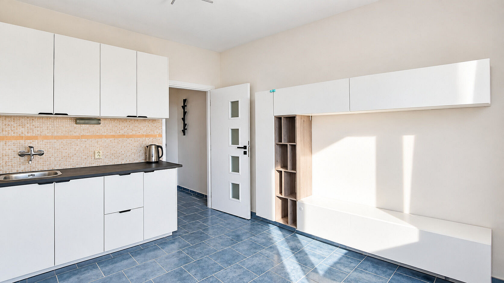 Pronájem bytu 2+kk 37 m² – fotografie 3