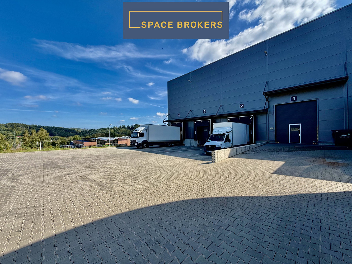 Pronájem skladovacích prostor 1 000 m² – fotografie 4