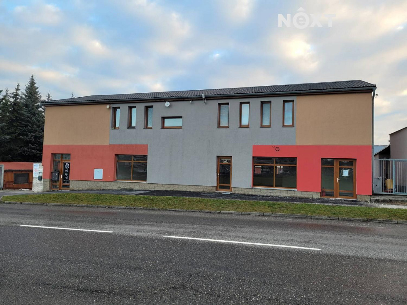 Pronájem obchodních prostor 137 m²