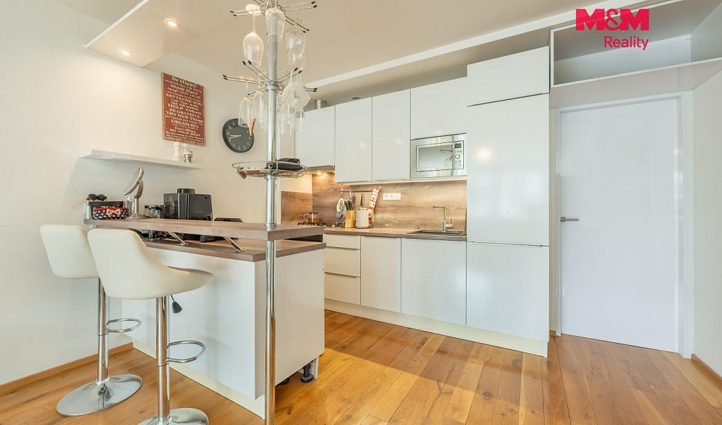 Pronájem bytu 2+kk 64 m², Praha – náhled fotky 2