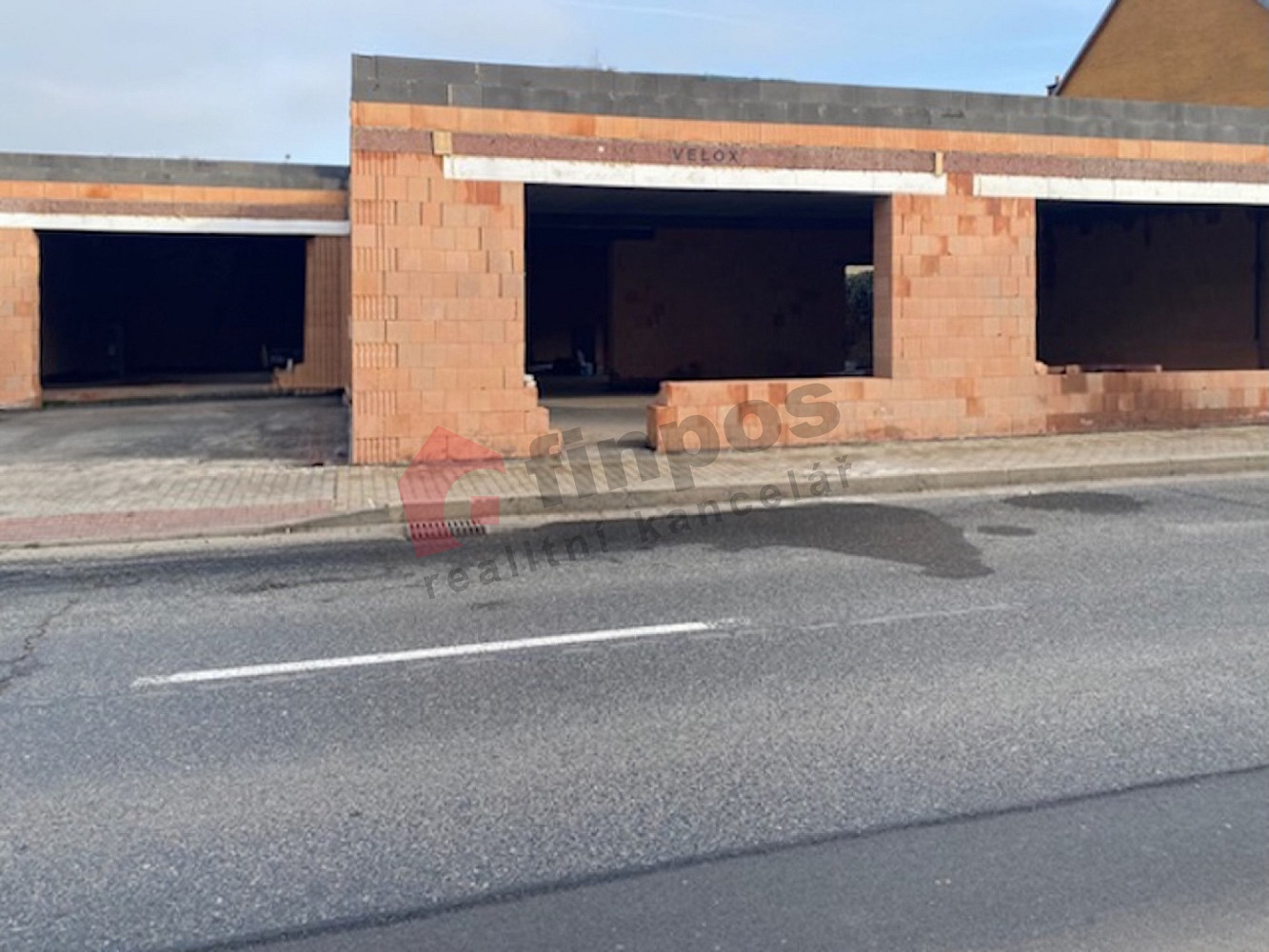 Pronájem obchodních prostor 280 m² – fotografie 4