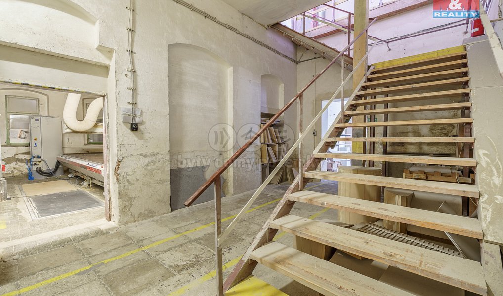 Prodej výrobních prostor 2 100 m², Karlovy Vary – náhled fotky 21