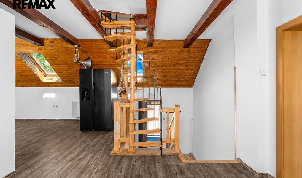 Prodej domu 280 m² s pozemkem 126 m², Nový Knín – náhled fotky 14
