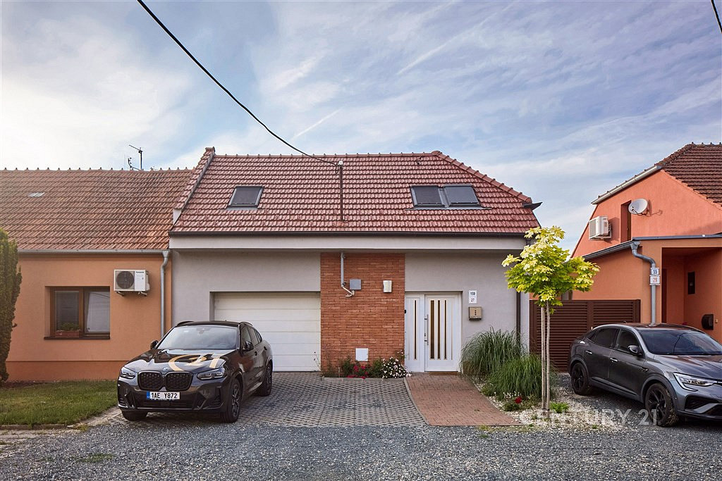 Prodej domu 260 m² s pozemkem 457 m²