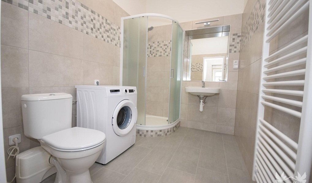 Pronájem bytu 2+1 74 m², Strakonice – náhled fotky 8