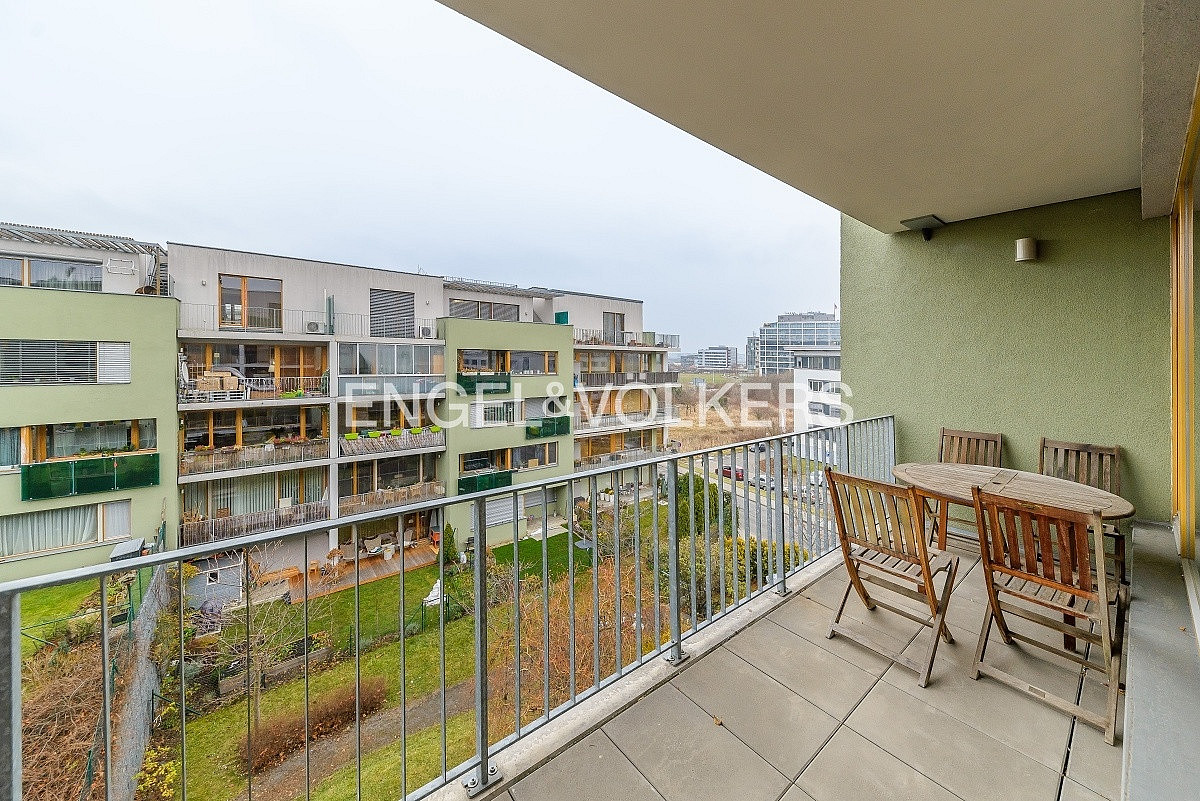 Pronájem bytu 3+kk 86 m² — photo 3