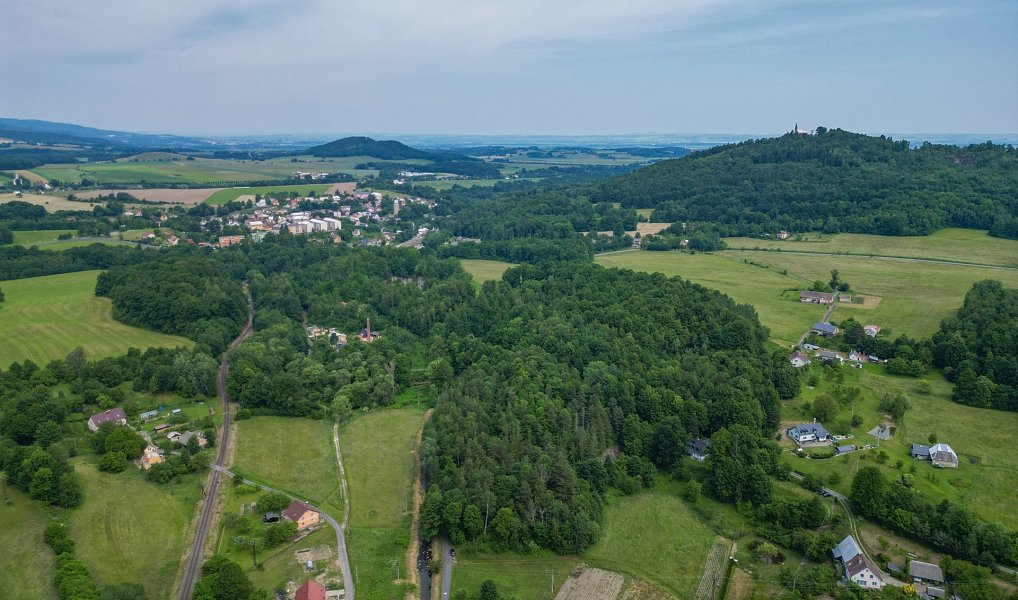Prodej stavebního pozemku 1 300 m², Žulová – náhled fotky 8