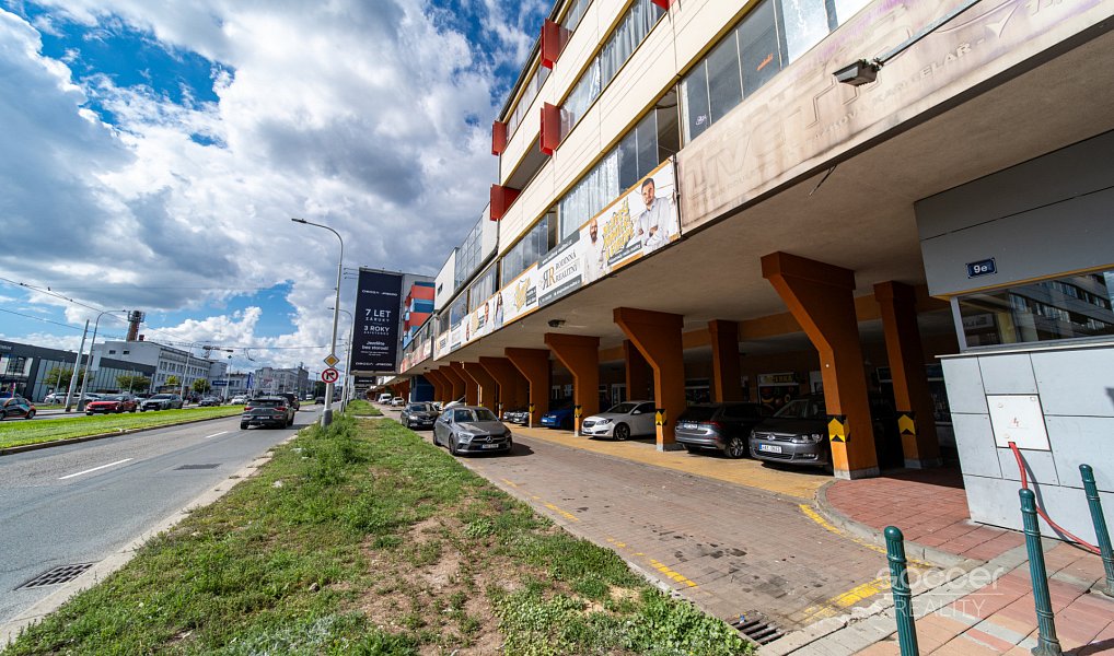 Prodej bytu 1+kk 33 m², Praha – náhled fotky 18