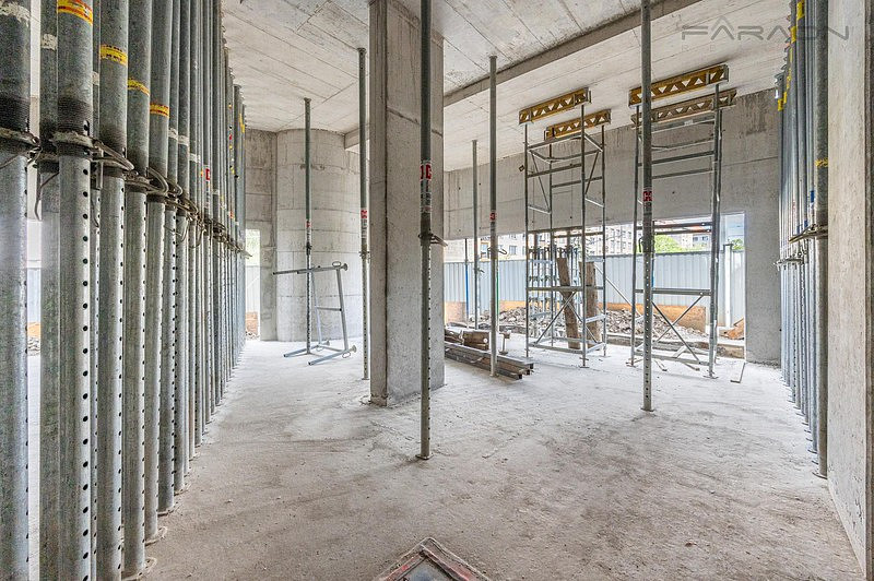 Pronájem obchodních prostor 194 m² – pohled 2