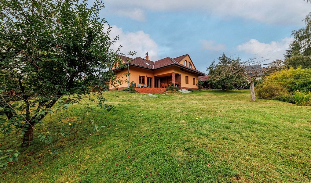 Prodej domu 310 m² s pozemkem 4 643 m², Okrouhlá – náhled fotky 4
