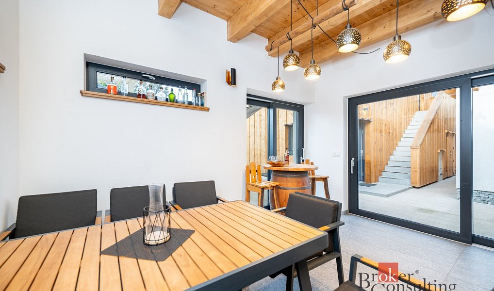 Prodej domu 214 m² s pozemkem 350 m², Trutnov – náhled fotky 18