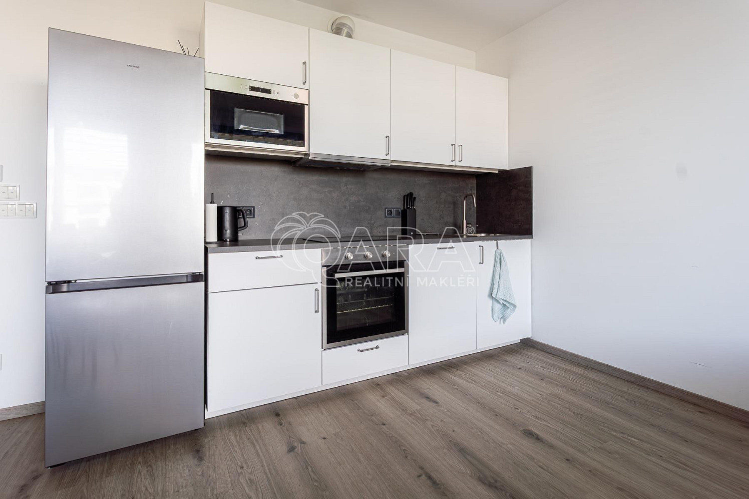 Pronájem bytu 1+kk 33 m² – fotografie 4