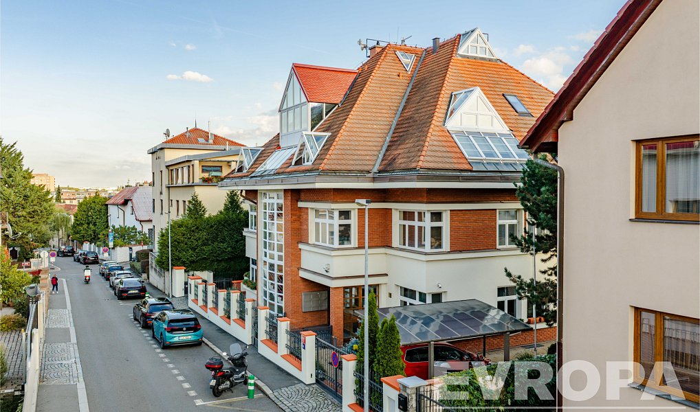 Pronájem bytu 4+kk 113 m², Praha – náhled fotky 18