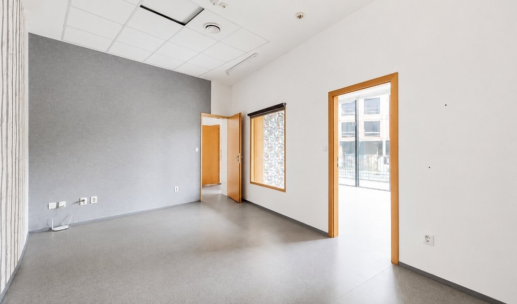 Pronájem obchodních prostor 161 m², Ostrava – náhled fotky 8