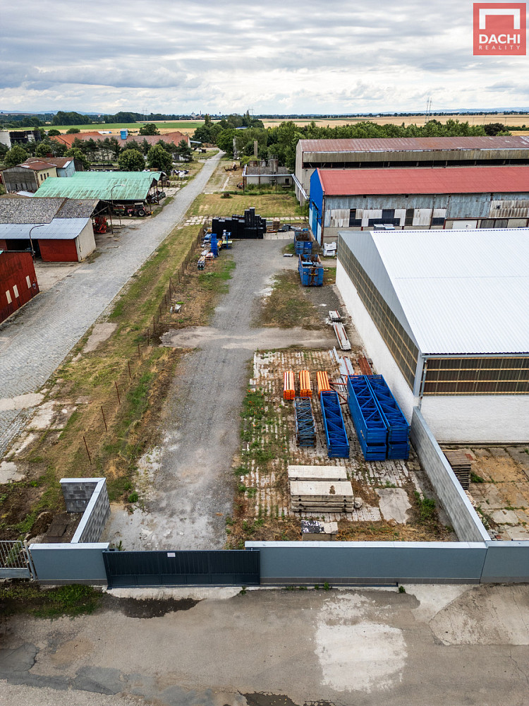 Pronájem skladovacích prostor 1 100 m² – fotografie 3