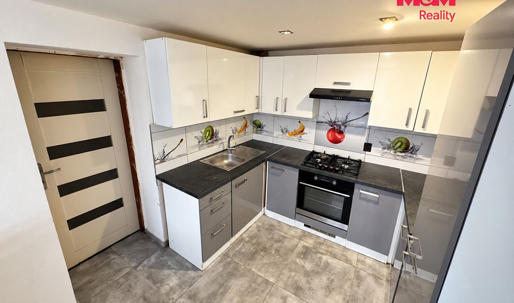 Prodej domu 165 m² s pozemkem 466 m², Božice – náhled fotky 2