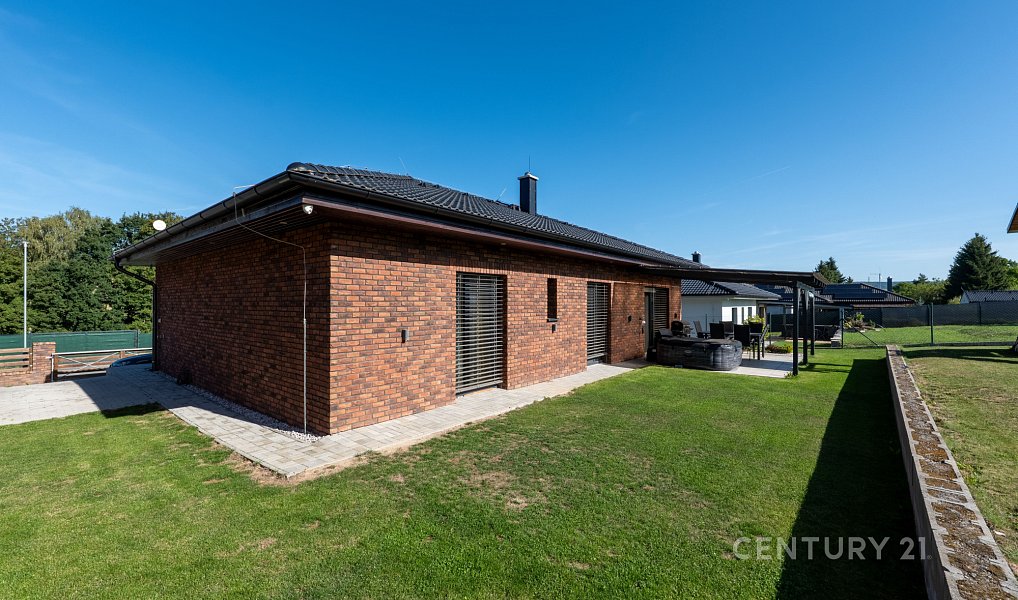 Prodej domu 112 m² s pozemkem 877 m², Litohlavy – náhled fotky 2