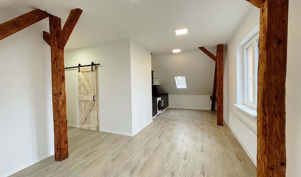 Prodej nájemního domu, činžáku 550 m², Lety – náhled fotky 9