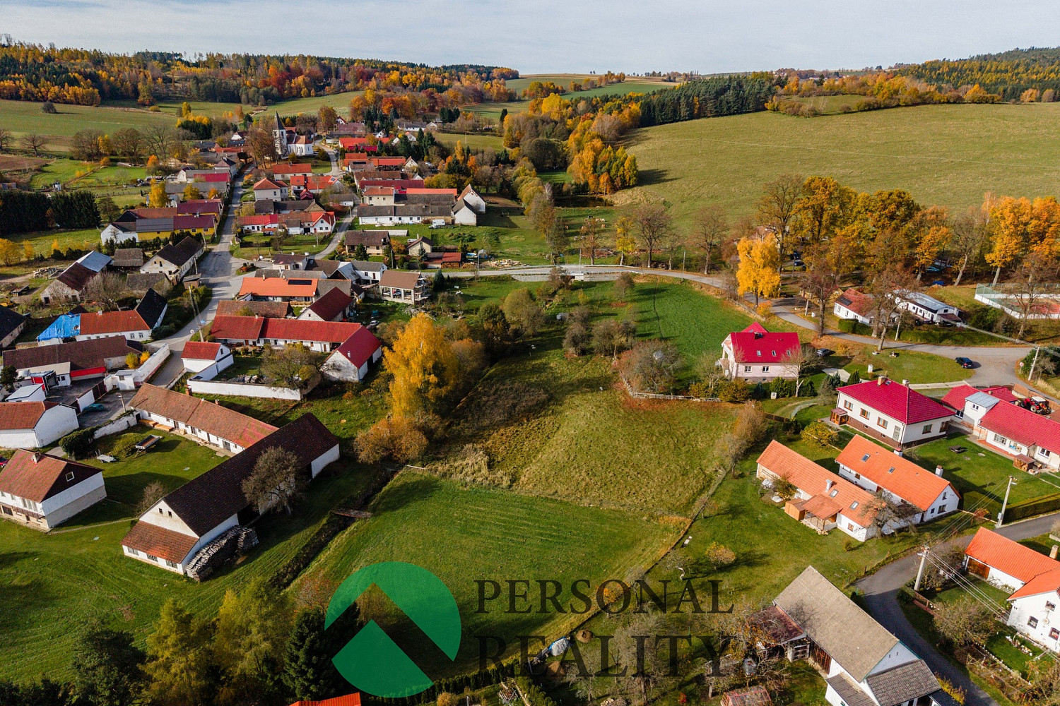 Prodej stavebního pozemku 2 232 m² – fotografie 3