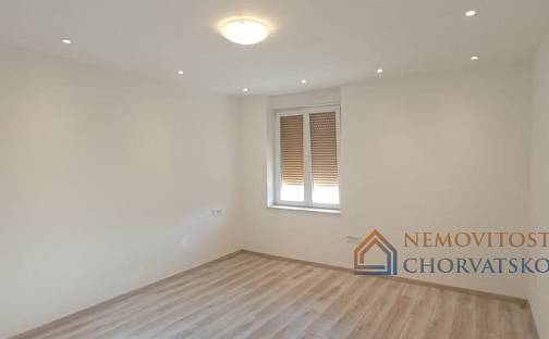 Prodej bytu 1+kk 72 m², Pula, Chorvatsko