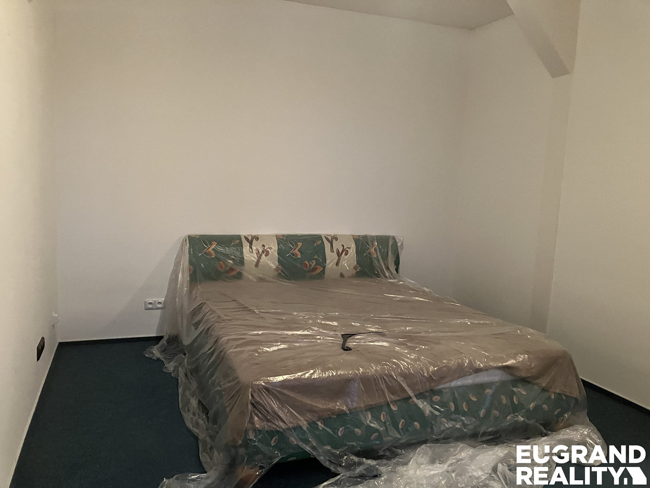 Pronájem kanceláře 151 m² – fotografie 4