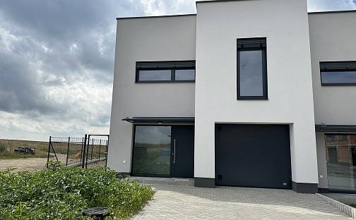 Pronájem domu 157 m² s pozemkem 530 m², Mladá Boleslav - Chrást