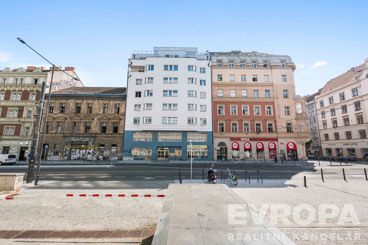 Pronájem kanceláře 268 m²
