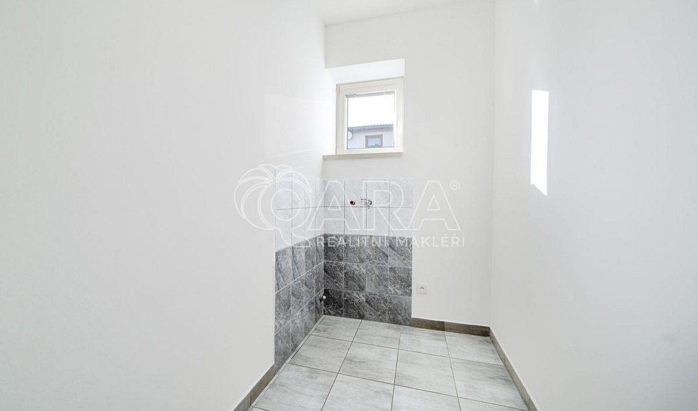 Prodej obchodních prostor 187 m², Sukorady – náhled fotky 17
