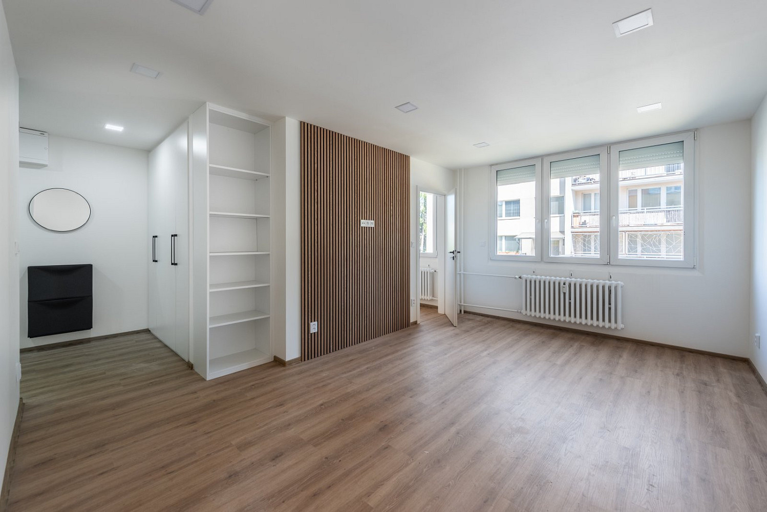 Prodej bytu 2+1 42 m² — photo 2
