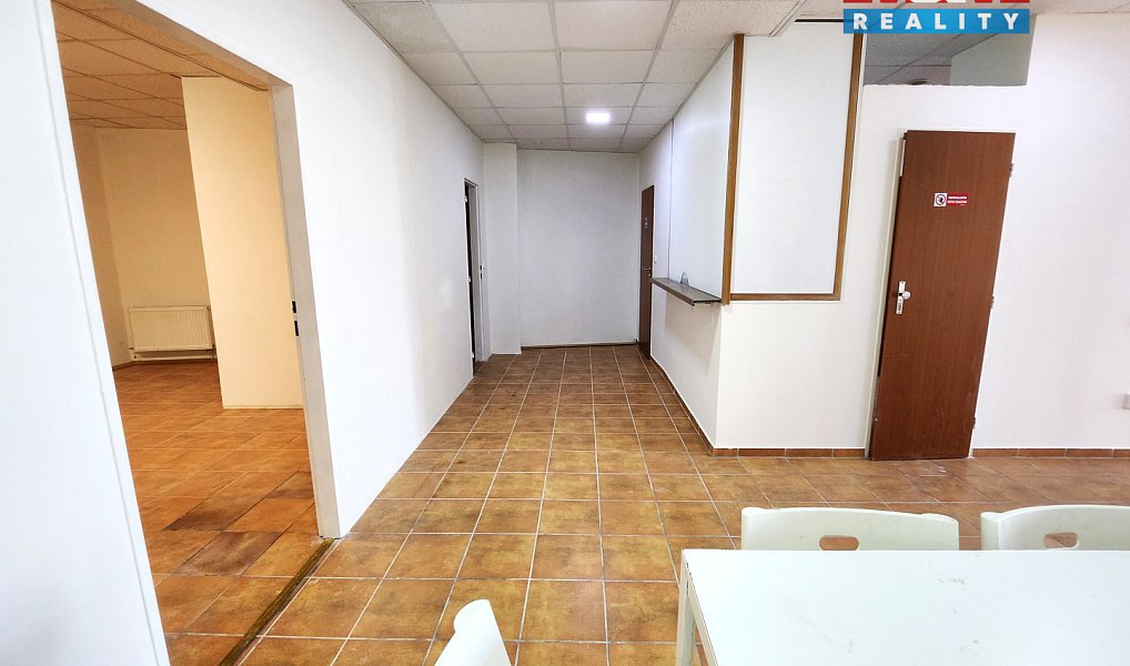 Prodej obchodních prostor 120 m², Kladno – náhled fotky 3