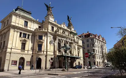Prodej domu 1 520 m² s pozemkem 400 m², Korunní, Praha 2 - Vinohrady