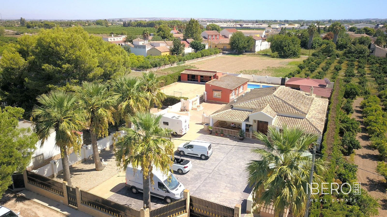 Prodej domu 299 m² s pozemkem 2 286 m²