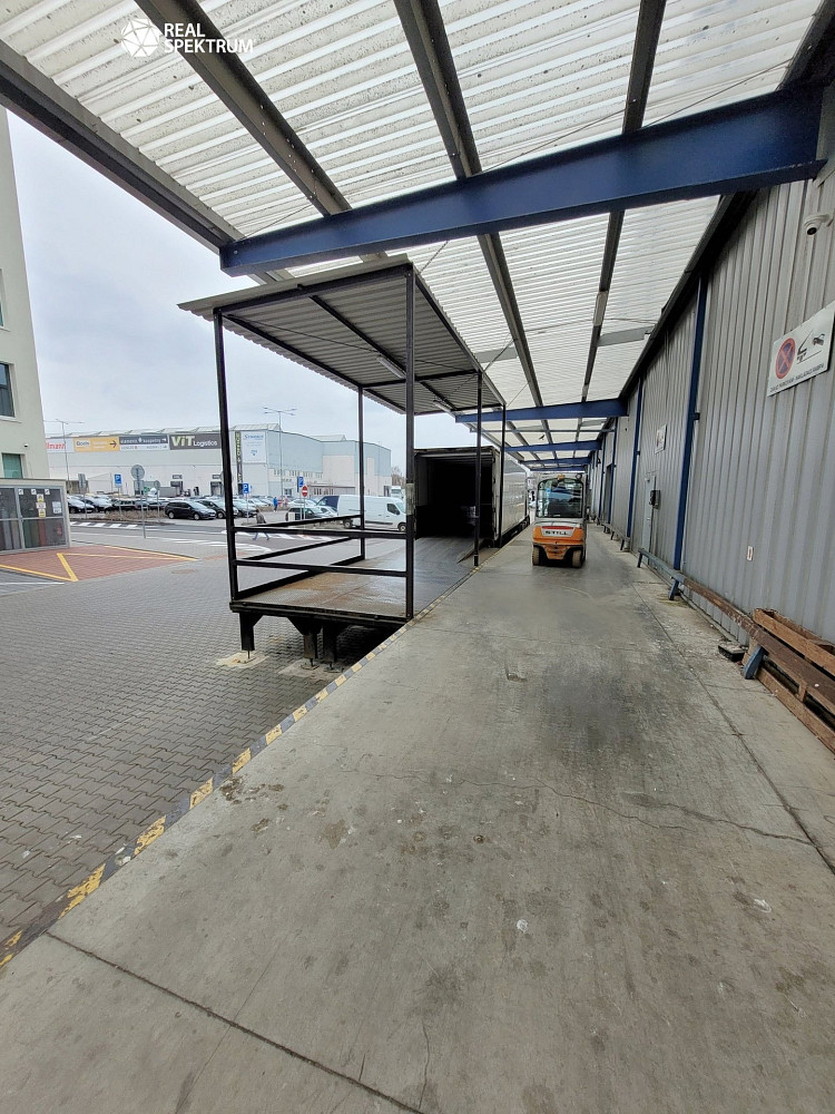 Pronájem skladovacích prostor 2 300 m² – fotografie 5