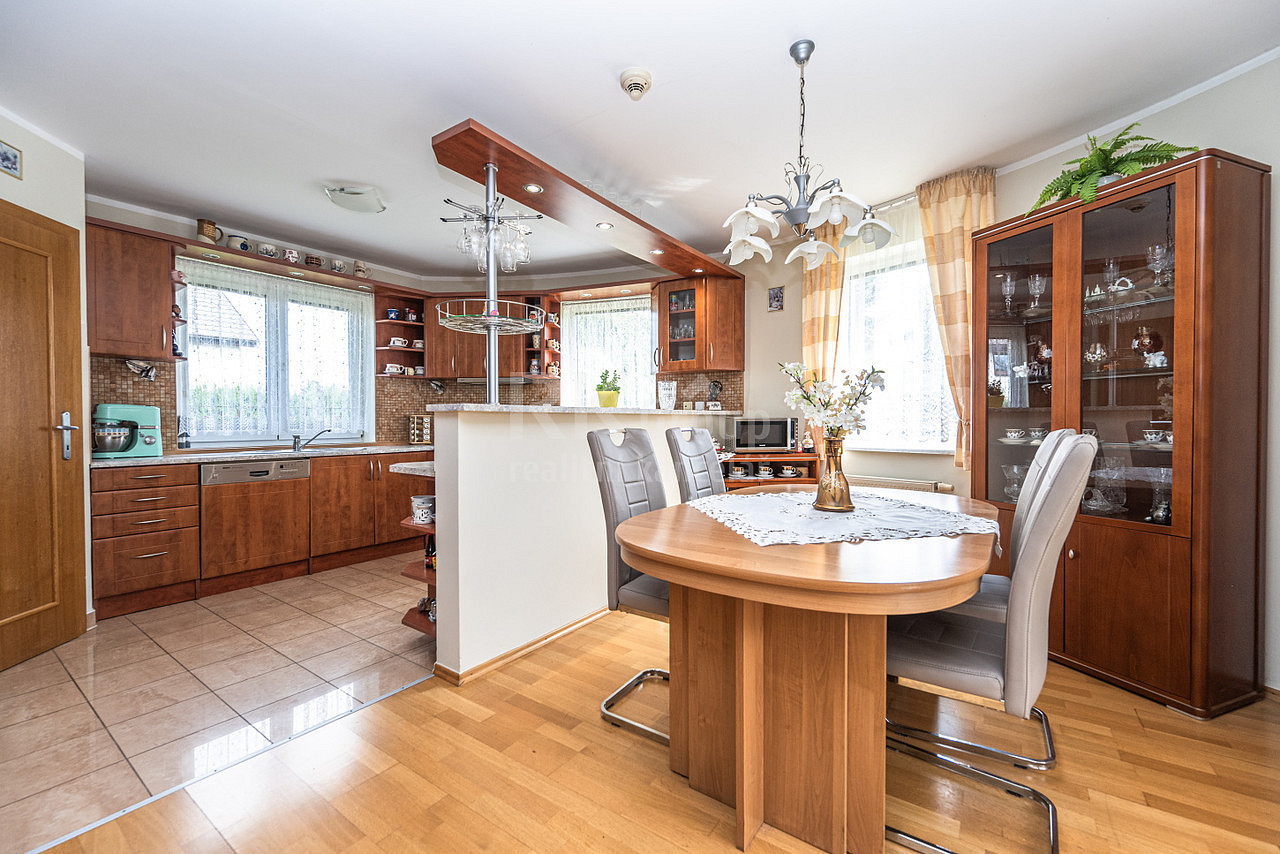 Prodej domu 197 m² s pozemkem 994 m² — photo 3