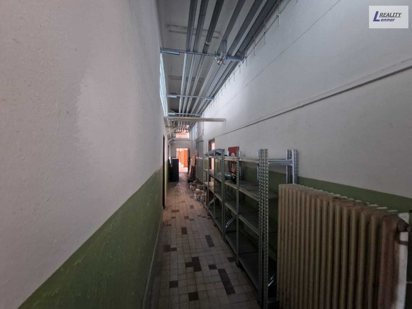 Pronájem výrobních prostor 731 m² – fotografie 3