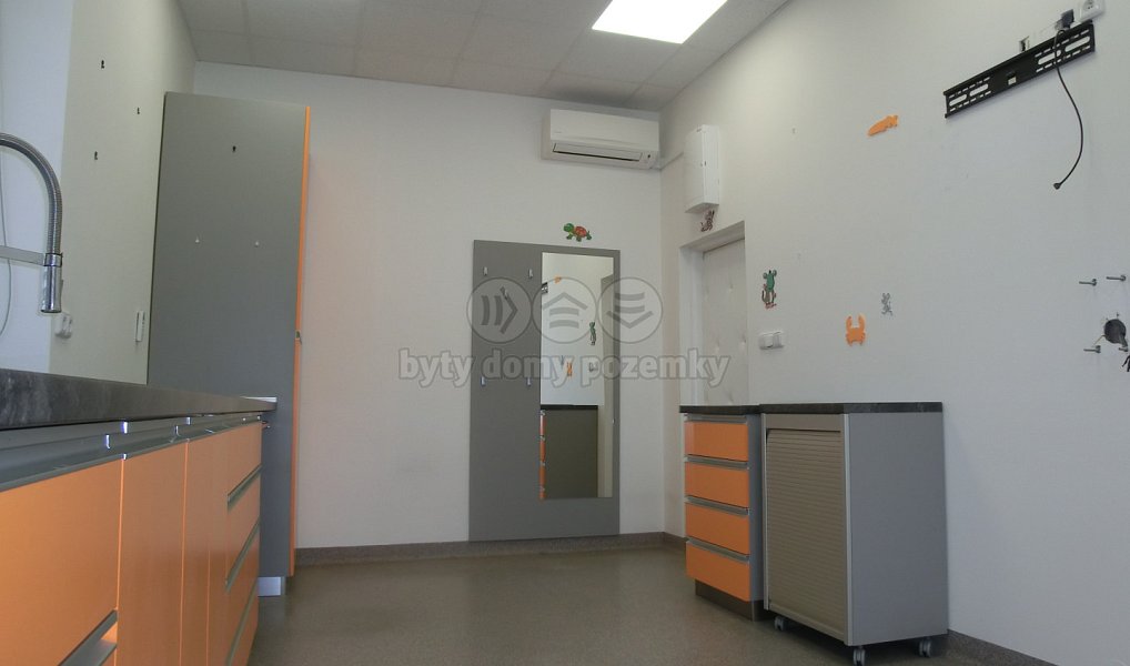 Prodej obchodních prostor 17 m², Opava – náhled fotky 2