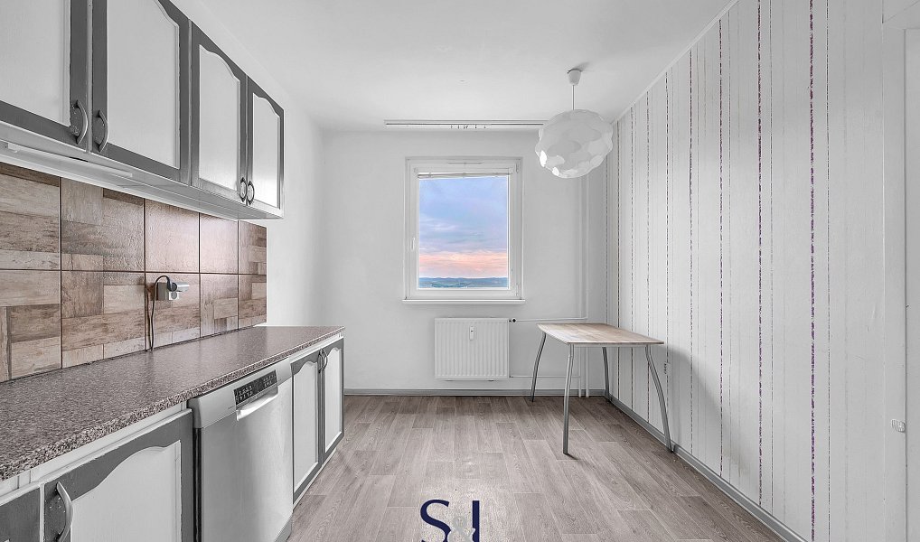Prodej bytu 4+1 98 m², Česká Lípa – náhled fotky 3