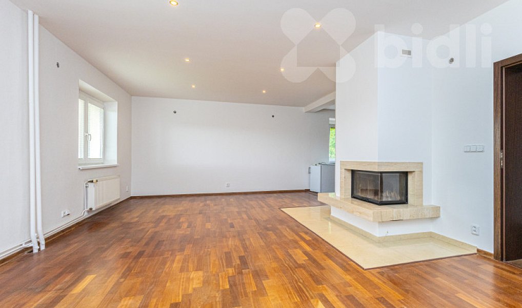 Prodej domu 181 m² s pozemkem 678 m², Statenice – náhled fotky 4