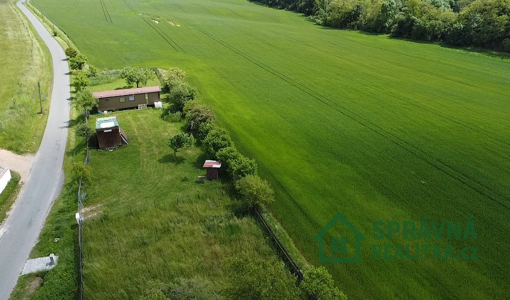 Prodej stavebního pozemku 972 m², Velečín – náhled fotky 5